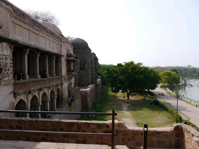 Delhi - Ruine Hauz Khas aus dem 12.Jhr.